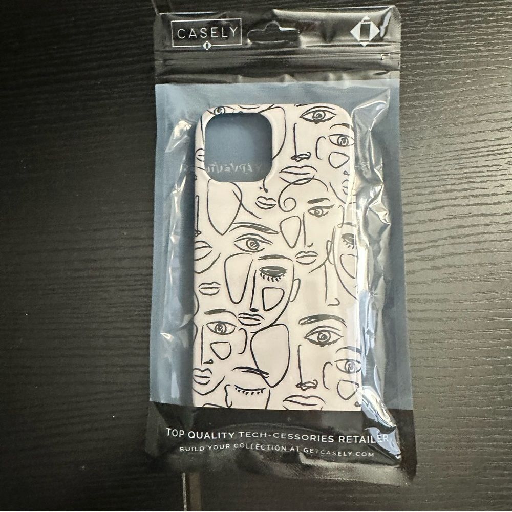 Casley iPhone 12 case bundle! - Picture 3 of 9